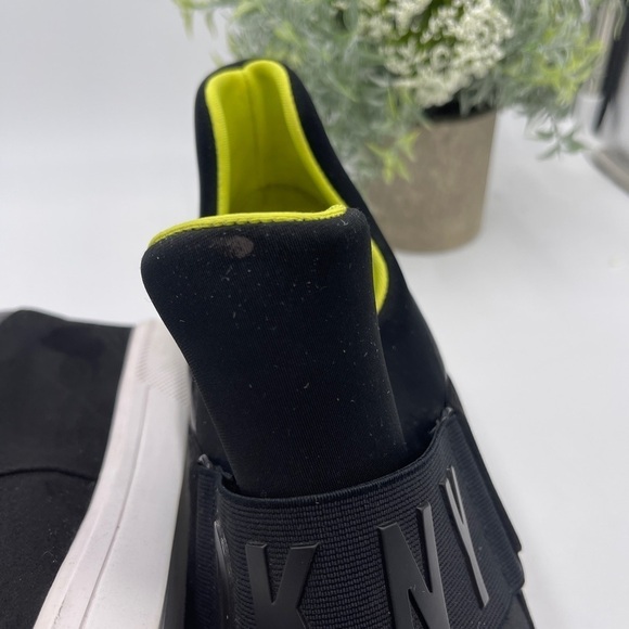 From DKNY, the Cosmos Logo‎ 3” Hidden Wedge Sneaker Slip On street style Sz 9.5M - Picture 5 of 15